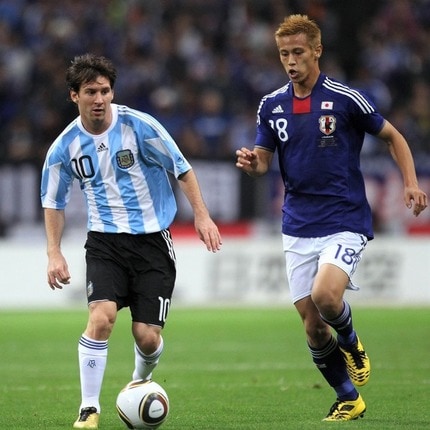 彼はフットボールを変えた」本田圭佑が天才メッシへの熱い想いを語る