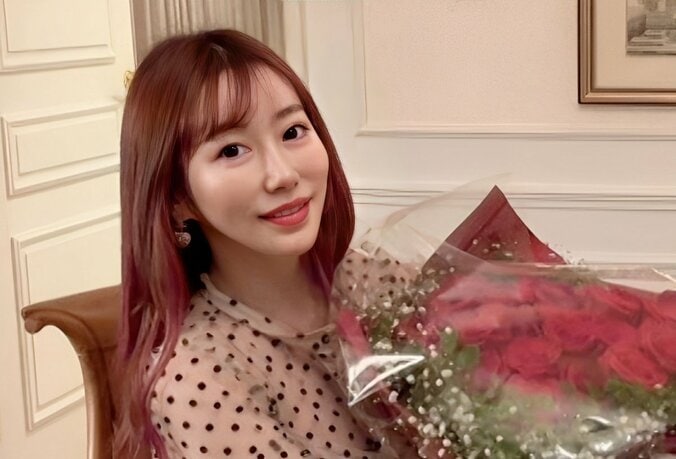 【写真・画像】「中2で出産」リアル“14才の母”が暮らす5SLDKの豪邸に驚きの声「ホテルみたい」夫は12歳年上の経営者男性　1枚目