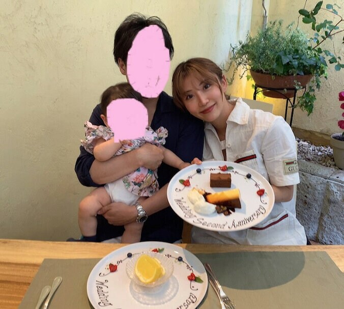 光上せあら、2年連続で妊娠中に迎えた結婚記念日「娘とお祝いできてよかった」 1枚目