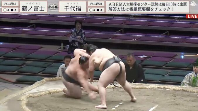 膝から崩れ落ちてしまう千代福