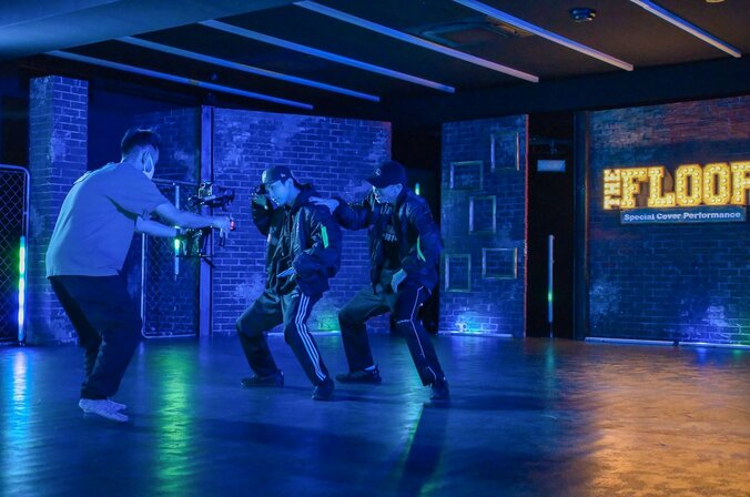 EXILE AKIRA・岩田剛典×BALLISTIK BOYZがダンスカバーでコラボ「THE FLOOR 〜Special Cover Performance〜」第三弾が配信開始 3枚目