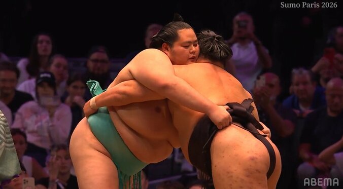 一体、何人前なんだ! 琴櫻に贈られた総合優勝の副賞が“規格外” 大相撲パリ公演での一コマ 3枚目