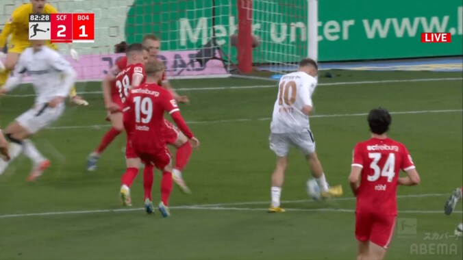 天才すぎる…ドイツの至宝の“一人で完結ゴラッソ”にファン衝撃！「ヴィルツえぐいて」「何もないところから決めてきた」圧巻ドリブルシュートの一部始終 3枚目