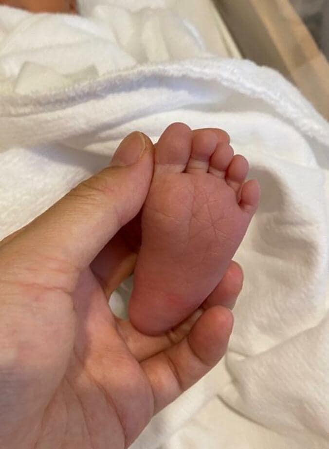  川田裕美アナ、娘の足を見て感じること「最初はこんな小さい」  1枚目