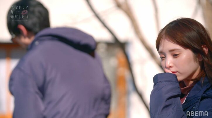 想いを寄せる女優が目の前で他の男性と濃密キス…悔しさと嫉妬が高まった若手俳優「しんど」