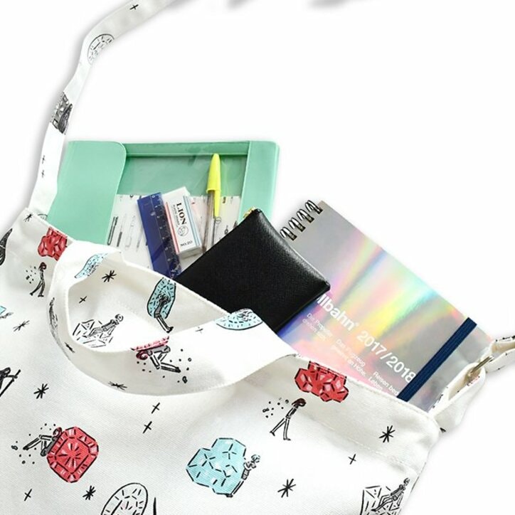 TVアニメ『宝石の国』イラストレーター鬼頭祈とのコラボグッズを発売 日本画の技法を活かした柄ワンピほか全5アイテムが登場