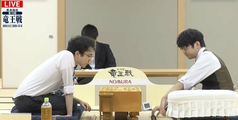 藤井聡太竜王への挑戦権を懸けた運命の最終局 服部慎一郎七段VS柵木幹太五段 注目の一戦は「矢倉」の出だしに／将棋・竜王戦挑決