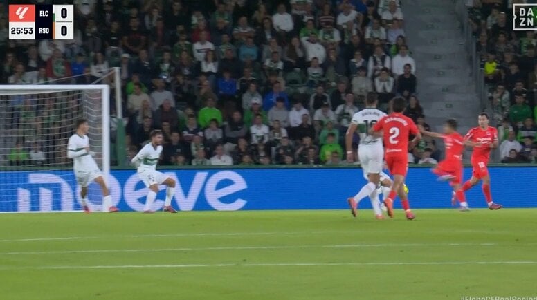 久保建英、ジャンピングボレーでゴール急襲！「落ち際叩くうまいボレー」「素晴らしい」“ショーバン”にジャストミートさせる絶妙シュートの瞬間