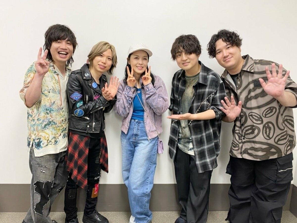 藤あや子、Official髭男dismの最終公演に参戦 集合ショットを披露 