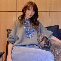 工藤静香の“贅沢なおうち時間”に憧れる声「これは最高」「リラックスしているしーちゃんも素敵」