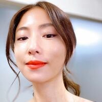 「なんと麗しい」「大人の色気」MEGUMI、真紅の口紅が目を引く艶かしいセルフショットに称賛の声