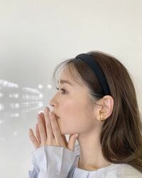 泉里香の透明感あふれる横顔＆カチューシャ姿に「ずっと見てたい」「文句無しの美女」の声