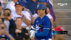 絶対撮りたい…！？結婚発表後初打席の大谷翔平に向けられたスマホの数がエグイ