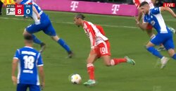 右に左にキレッキレの切り返し！“超高速クイックネス”で相手DFが完全崩壊　バイエルンの10番・ザネの天才的ステップ→悪魔の左足から強烈シュート