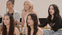 「韓国だって！」「すごく嬉しい」20人の練習生たちが大興奮！ HYBE米拠点の大型オーディション、ミッション公開で早くも2人が脱落