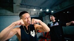 ヤングハッスル、全曲筋トレがテーマの筋トレアルバム から、フィジーク選手の大橋源紀を客演に迎えた『肩メロン ft. Genki Ohashi』のMVを公開！