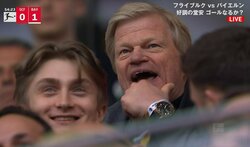 「ハンドだろ？」“疑惑のVAR判定”が物議　笑いながら激怒する！元霊長類最強GKが怖すぎてスタジアムが騒然