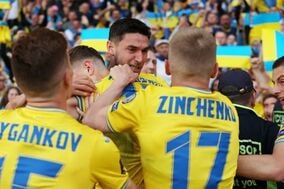 エースが絶妙ループ弾！ウクライナがスコットランドから魂の勝利！ウェールズの待つ決勝へ【W杯欧州予選プレーオフ】