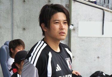 内田篤人コーチが「引いちゃってる」谷川萌々子の“弾丸ゴラッソ”に