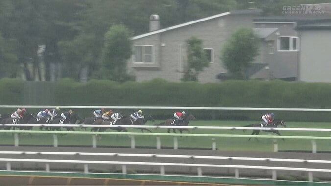 【映像】GLAYのTERUが名付けた馬、見事な“大逃げ”の一部始終