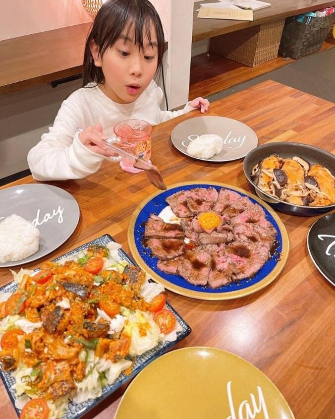  みきママ、次男が絶賛した激安肉を使った料理「シンプルで美味し～！」  1枚目