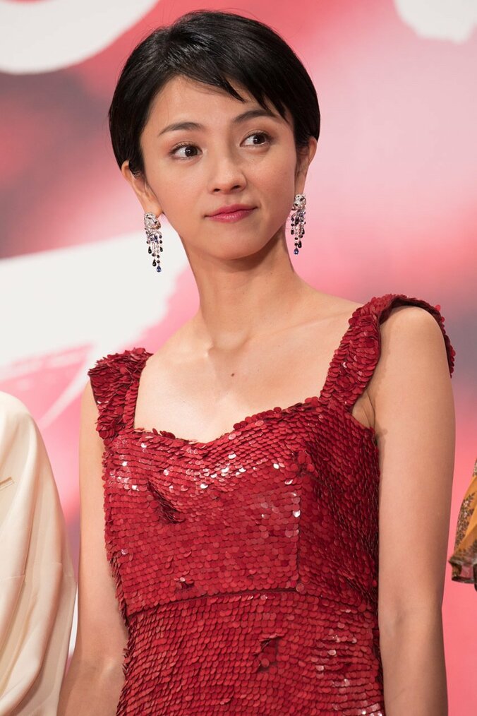 【画像集】宮崎あおい・蒼井優・本田翼・橋本環奈らレッドカーペット／東京国際映画祭 5枚目