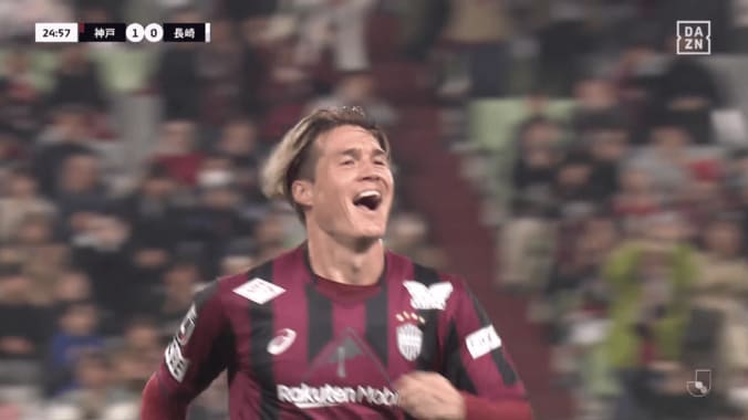 歓喜する酒井高徳