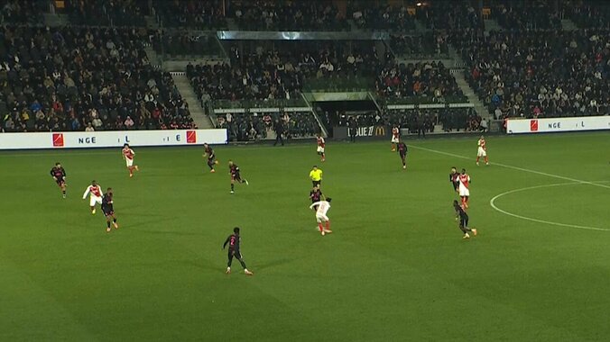 南野拓実、途中出場→2分でアシスト！「大事なところで活躍する」ファーストプレーで衝撃のダイレクトパス炸裂 3枚目