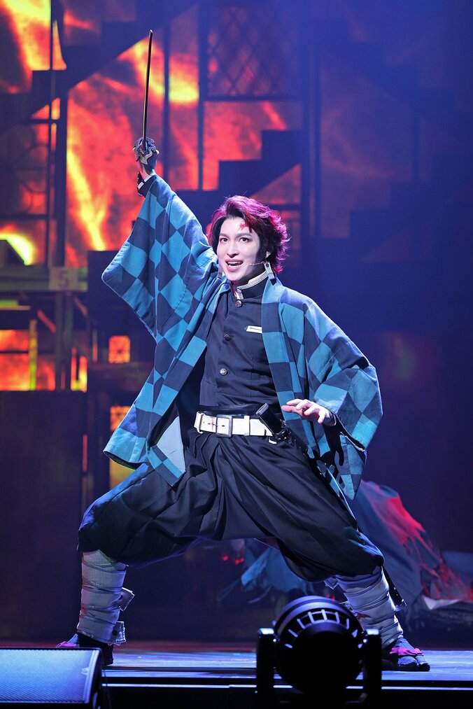 舞台「鬼滅の刃」其ノ陸が開幕！阪本奨悟、佐々木喜英、浦井健治らキャストコメントも到着 4枚目