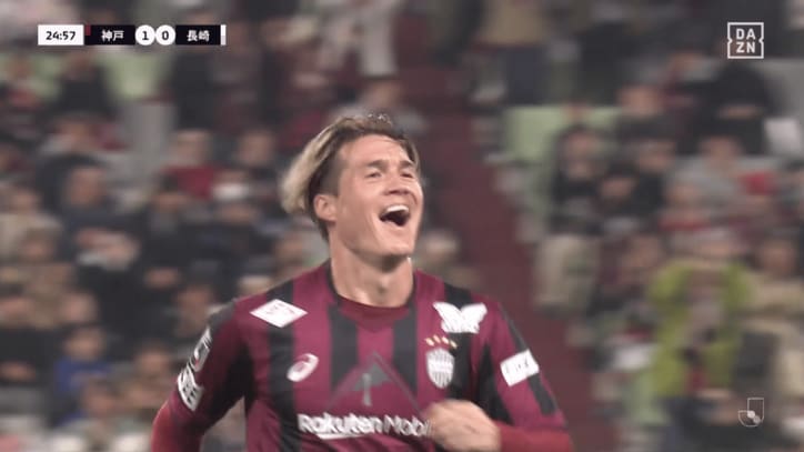 歓喜する酒井高徳