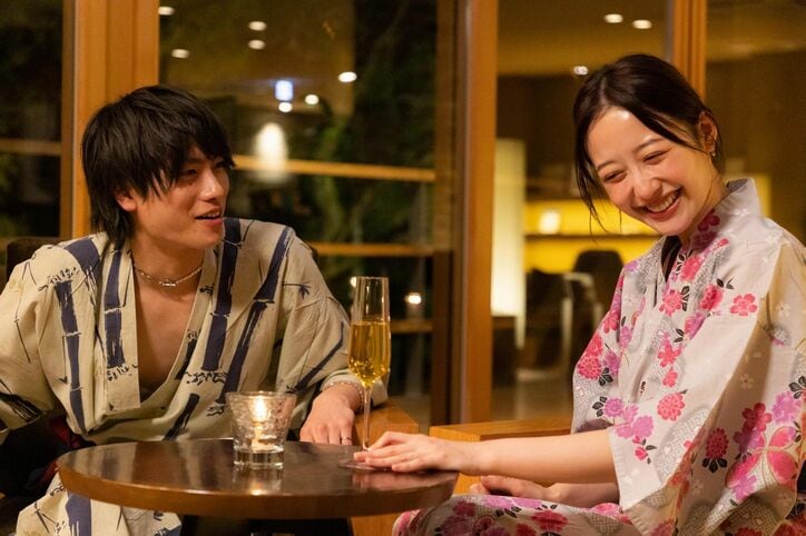 「急にしたくなった」現役アイドルの肉食系イケメン、年上美人女優に突然のバックハグ！『私の年下王子さま』第9話 3枚目