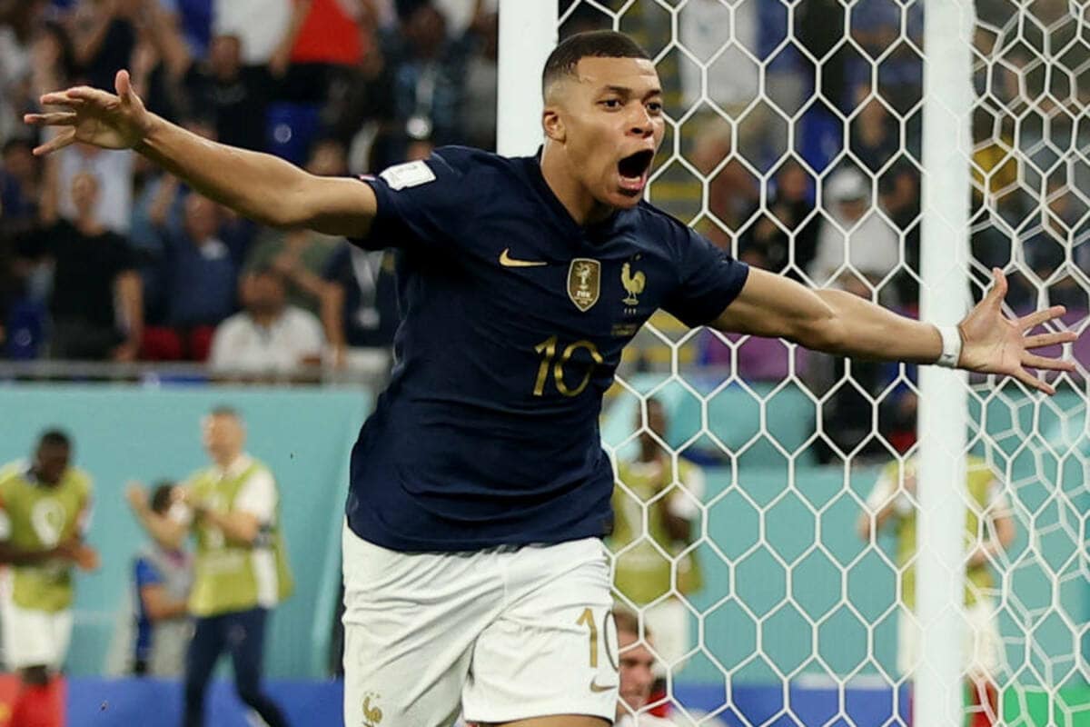 W杯】ムバッペはフランスの「機関車のようなリーダー」 強さ際立つ強豪