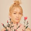Dream Ami『恋のつぼみ』ジャケット写真を公開しファン絶賛「大人っぽい！素敵」「ピンクが世界一似合いますね」