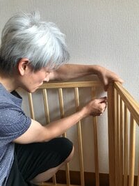 登坂淳一『ベビーベッド組み立て』
