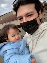 アレクサンダー『モンクレはカゲトラお兄ちゃんのおさがり』