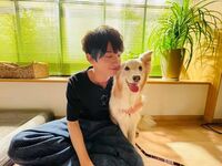 『着飾る恋』横浜流星＆犬の“ふれあいショット”に「ナイスカップル」「幸せそう」の声