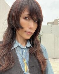 「お人形さんみたい」「カッコいい」工藤静香の“姫カット”姿にファン絶賛