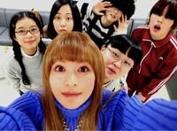 女装の瀬戸康史が自撮り集合ショット 『海月姫』は「可愛いが乱立」