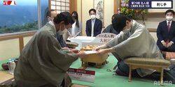 斎藤慎太郎八段が55手目を封じ手 1日目から終盤並みの激しい戦い／将棋・名人戦