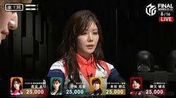 「パワースポットまりしゃん」“例のSNS投稿”が話題のグラビア雀士、ロングヘアをなびかせ決戦の場に登場「美人すぎる」ファン魅了／麻雀・Mリーグ