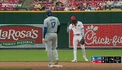 球場騒然！ 大谷翔平、まさかの走塁で“異変”が起きた…！？ 相手野手のリアクションが話題に 「笑うしかない」「本当に実在するのか？w」