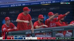 止まらない大谷翔平にチームメイトが「参りましたポーズ」特大133メートル弾にベンチでパフォーマンス