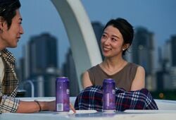 33歳の壇蜜風美女「視野にいれてね、私も」美しい二の腕あらわなワンピースでイケメン経営者にアピール