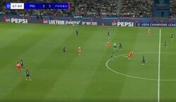 スタジアム騒然！怪物FWケイン、約30メートル“超絶ループパス”炸裂「エグすぎやろ」「うおおおお」衝撃の“神アシスト”にファン驚愕