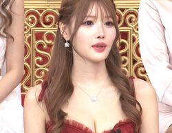 「父親は東京メトロの偉い人」人気急上昇キャバ嬢、父子家庭で育った過去を明かす