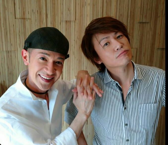 山咲トオル、城咲仁の誕生日を祝う「ますます、これからですね。」 1枚目