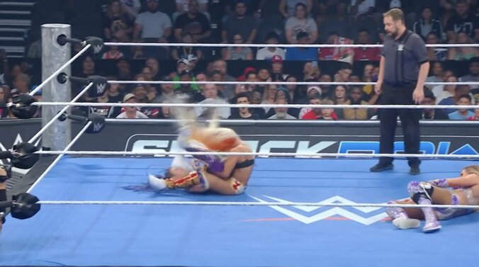 前屈みの状態から飛び乗って半回転