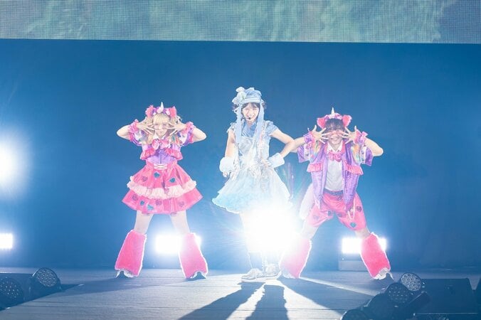 「細くなり過ぎ」“体重23kg減”しなこ、驚きの全身ショット