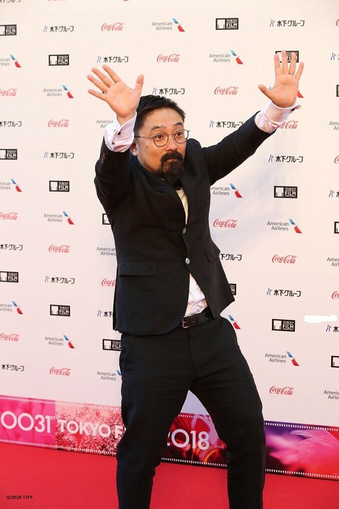 山田孝之主演『ハード・コア』 山下敦弘監督、謎のロボットとレッドカーペットデビュー 8枚目