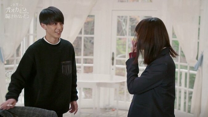 1人は全員にアプローチ、もう1人は露骨すぎる態度…第1話で早くもある男子2人にオオカミくん疑惑発生　『白雪とオオカミくん』 3枚目